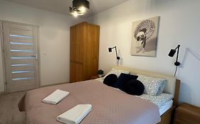 Apartamenty W Centrum Z Bezplatnym Parkingiem By Gingerbread Apartments